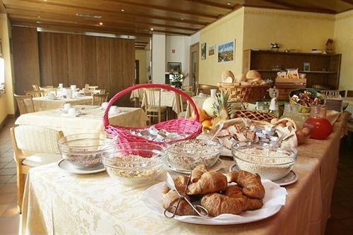 Crimea Wine Hotel Киавена Екстериор снимка