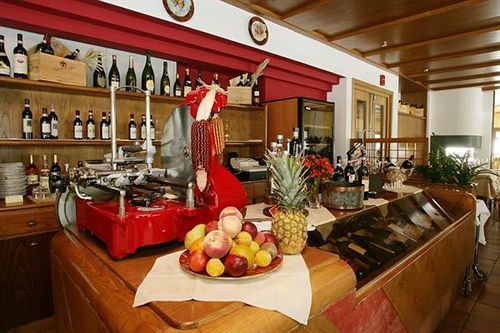Crimea Wine Hotel Киавена Екстериор снимка